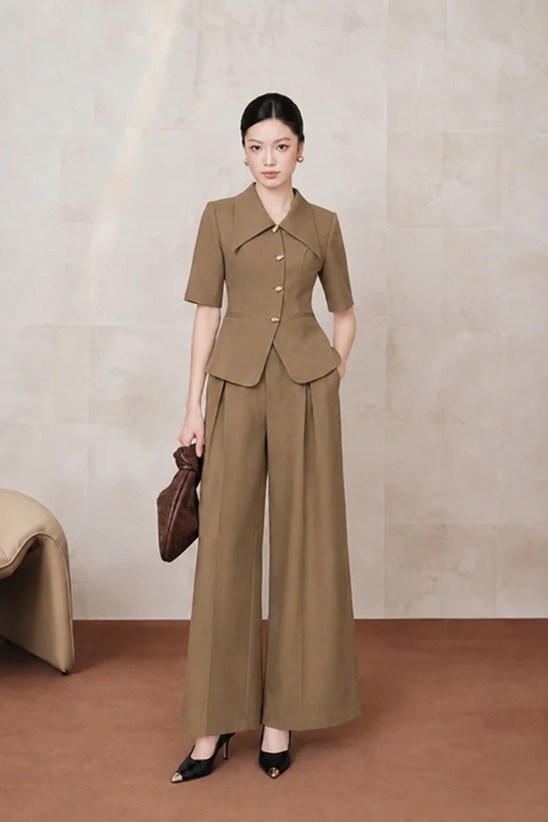 Áo vest lệch có cổ