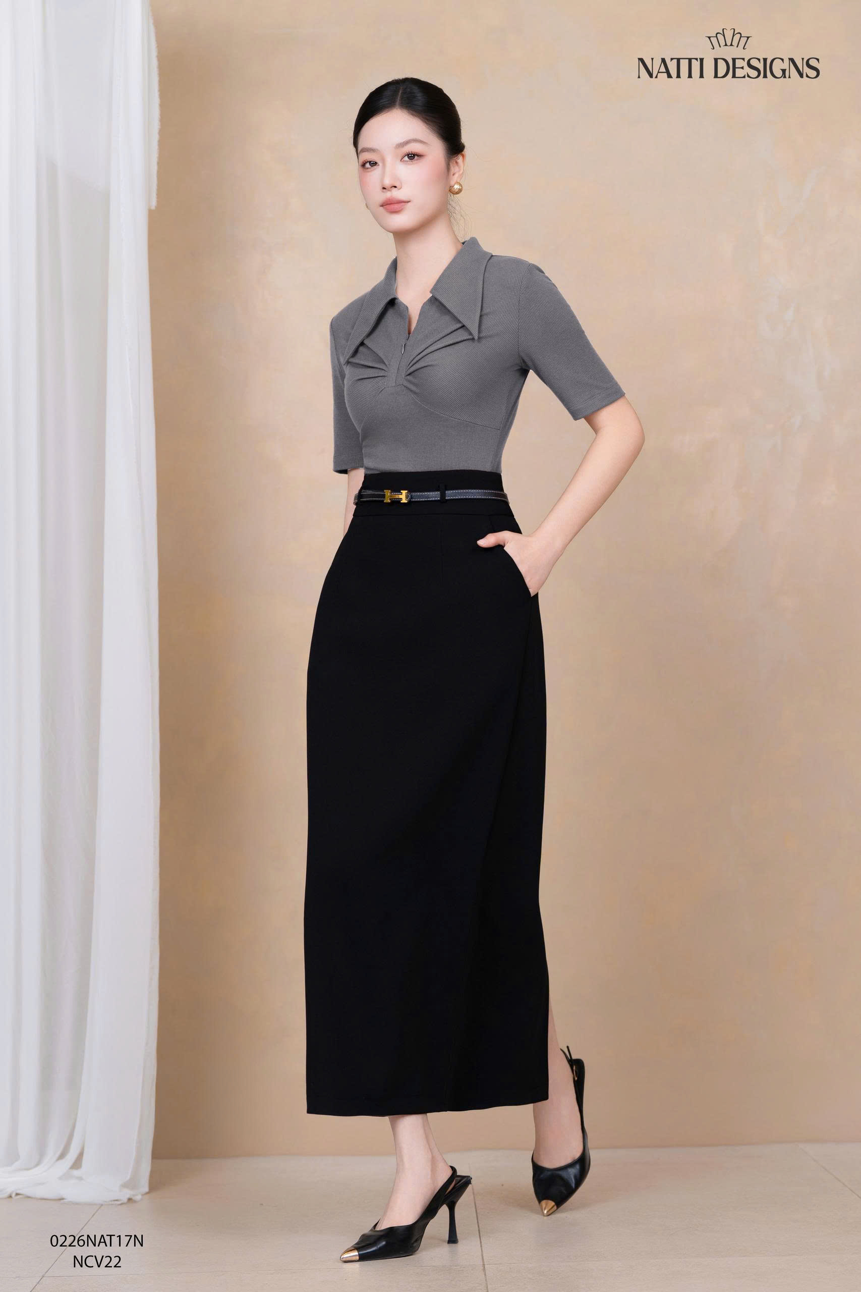Áo thun cổ đức xoắn ngực
