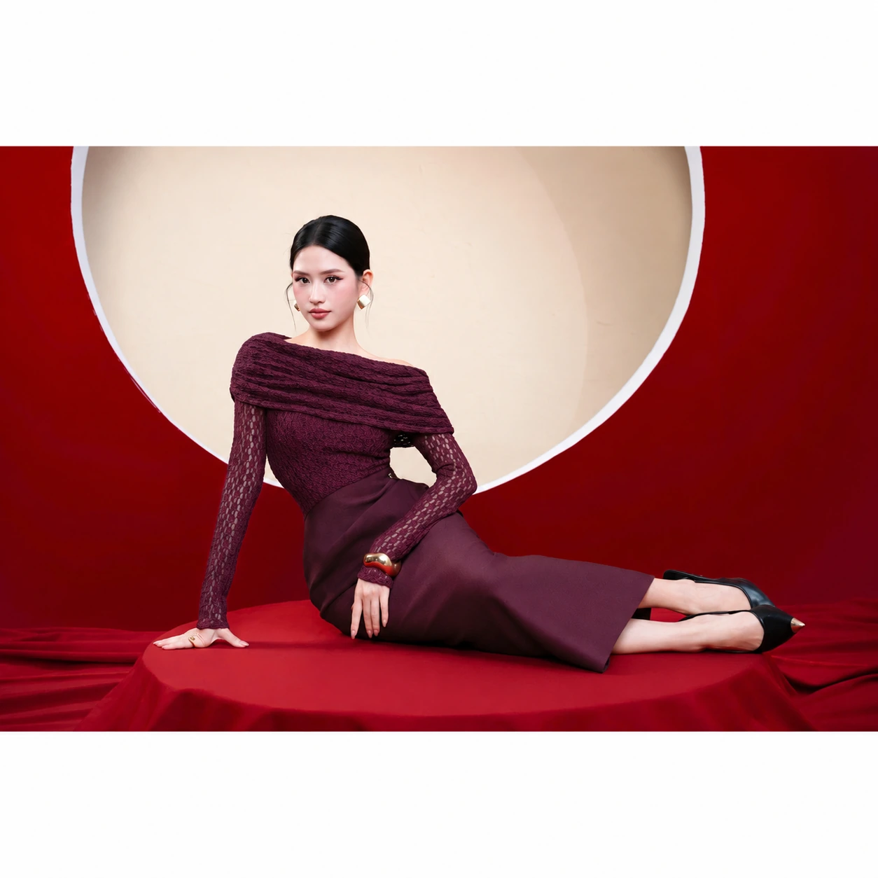 Váy phối ren